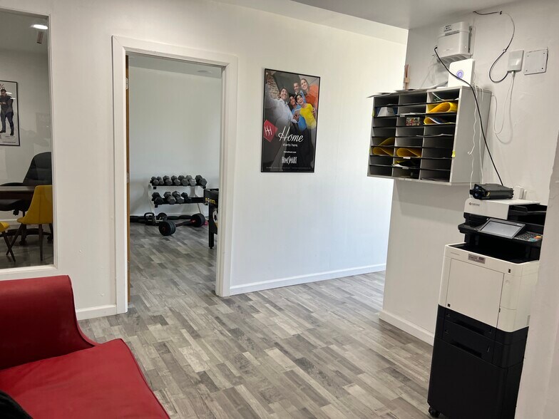 More Photos Of 7200 S Pennsylvania Ave, Oklahoma City Office Residential For Lease