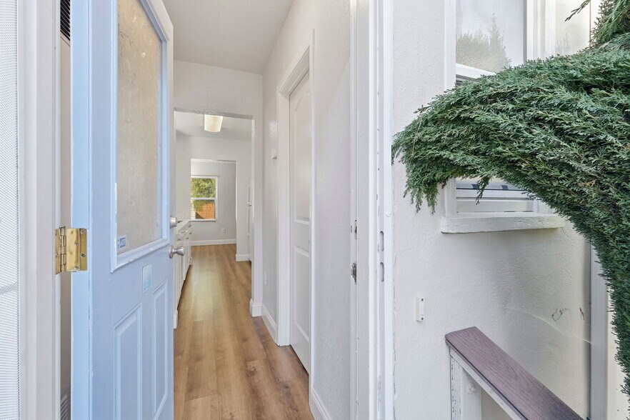 More Photos Of 704 Broadway, Santa Cruz Multifamily For Sale