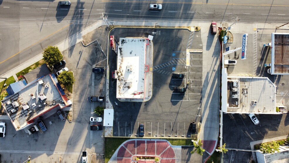 More Photos Of 2610 Buck Owens Blvd, Bakersfield Fast Food For Lease