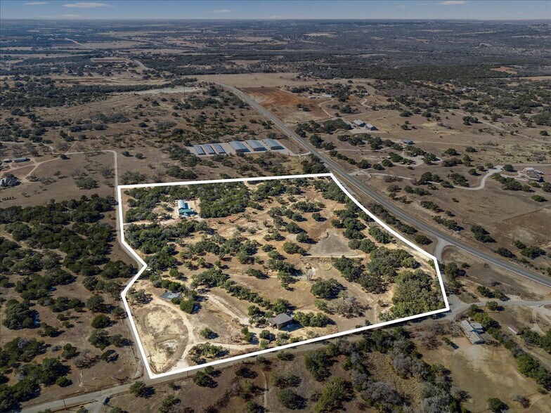 More Photos Of 272 Rocky Road, Johnson City Winery Vineyard For Lease