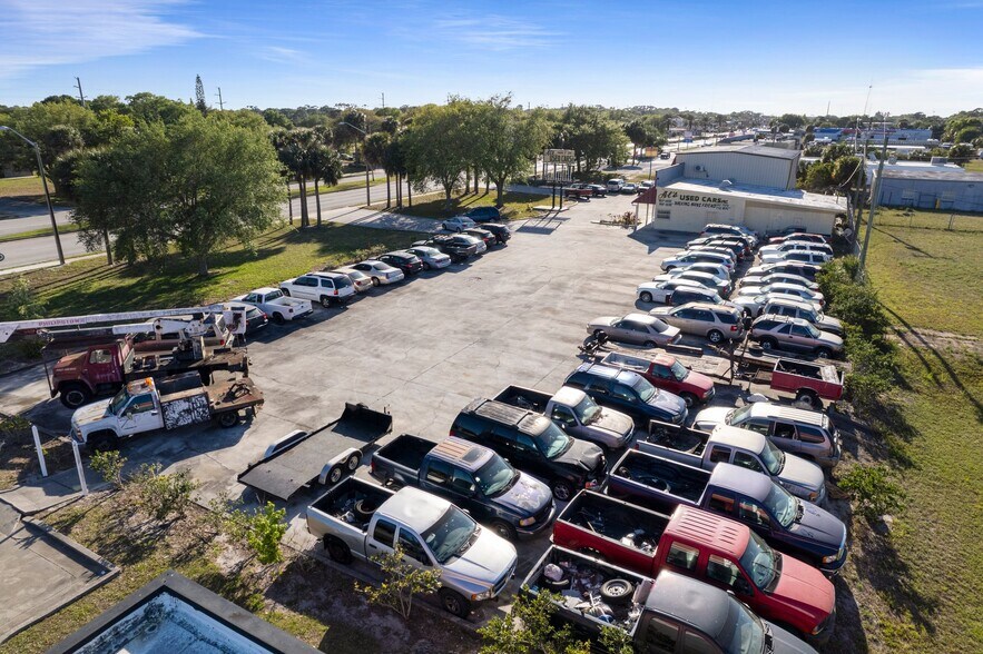More Photos Of 628 King St, Cocoa Auto Dealership For Sale