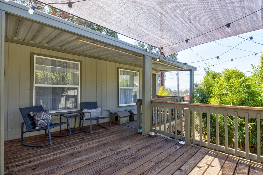 More Photos Of 13383 Sierra Way, Kernville Hotel For Sale