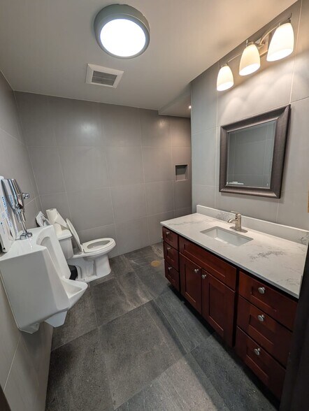 More Photos Of 200 Valley Dr, Brisbane Flex For Lease