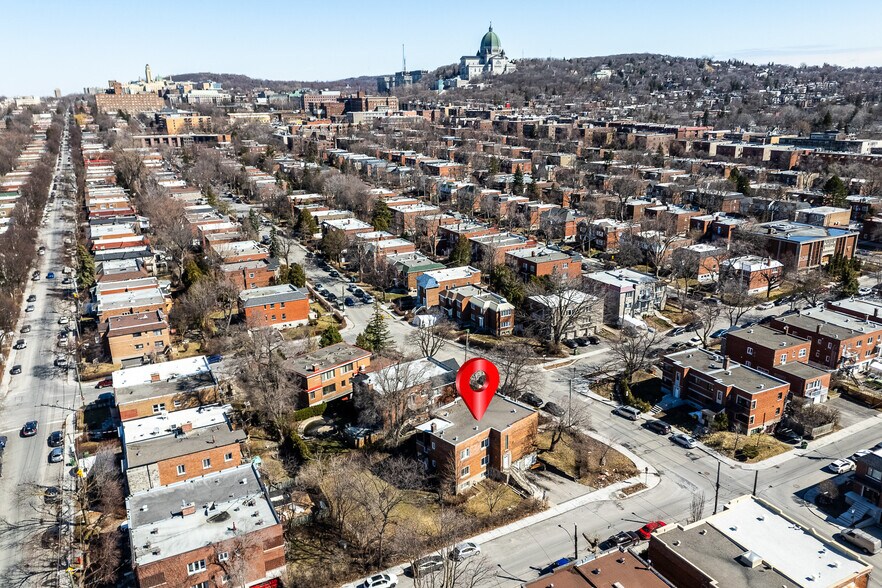 More Photos Of 5165 Av Isabella, Montréal Apartments For Sale