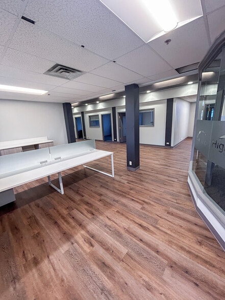 More Photos Of 30 N Lincoln St, Batavia Office For Lease