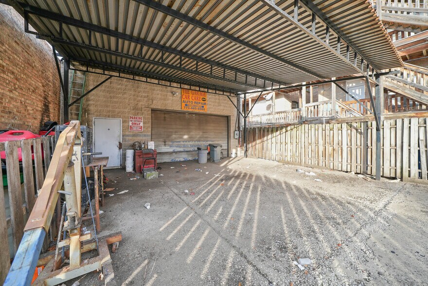 More Photos Of 6051 N California Ave, Chicago Auto Repair For Sale