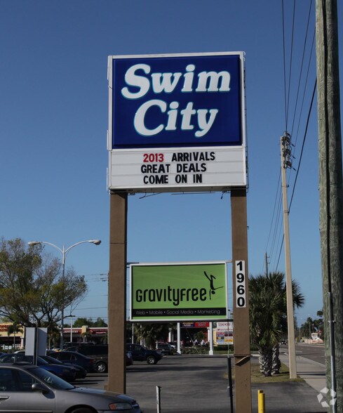 More Photos Of 1960 Stickney Point Rd, Sarasota Freestanding For Lease