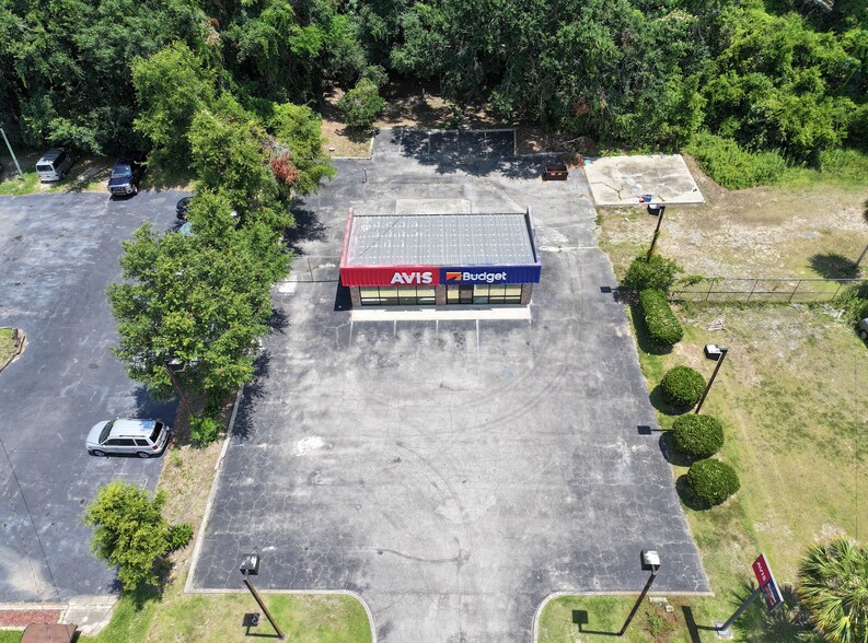 More Photos Of 3108 W Tennessee St, Tallahassee Freestanding For Sale