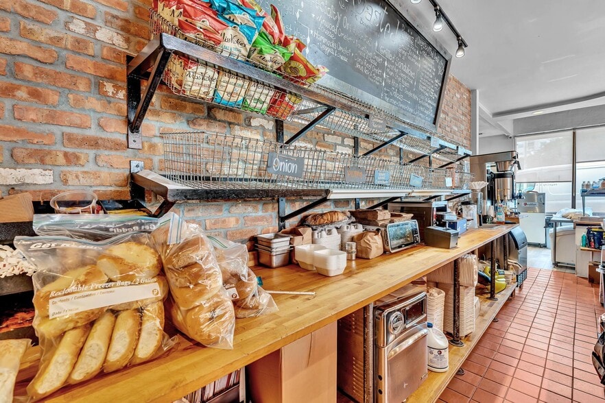 More Photos Of 3693 SW 22nd Ter, Miami General Retail For Lease