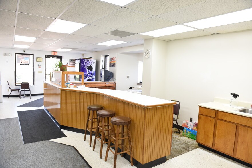 More Photos Of 3208 N Ohenry Blvd, Greensboro Health Club For Sale