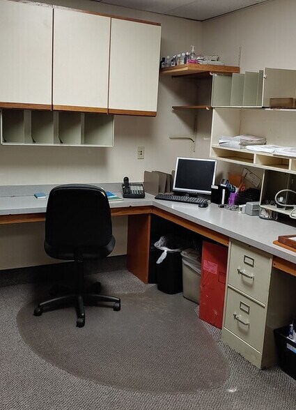 More Photos Of 106 Elden St, Herndon Medical For Sale