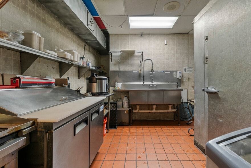 More Photos Of 3344 E Baltimore St, Baltimore Storefront Retail Residential For Sale