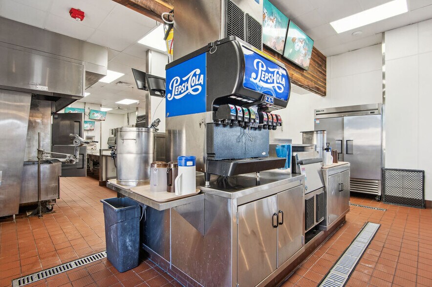 More Photos Of 2470 Gum Branch Rd, Jacksonville Restaurant For Sale