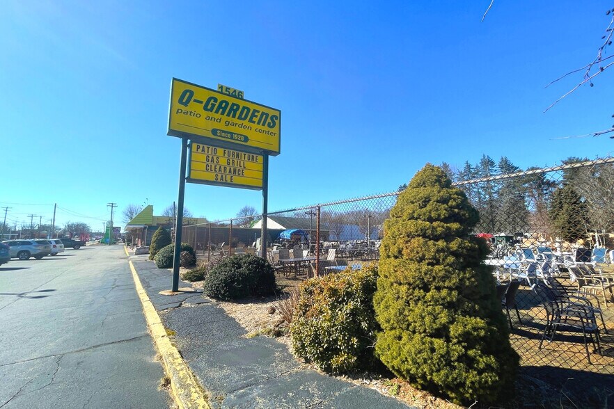 More Photos Of 1546 Boston Post Rd, Milford Garden Center For Sale