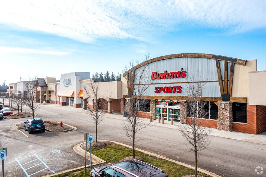 More Photos Of 215-229 N Maple Rd, Ann Arbor General Retail For Lease