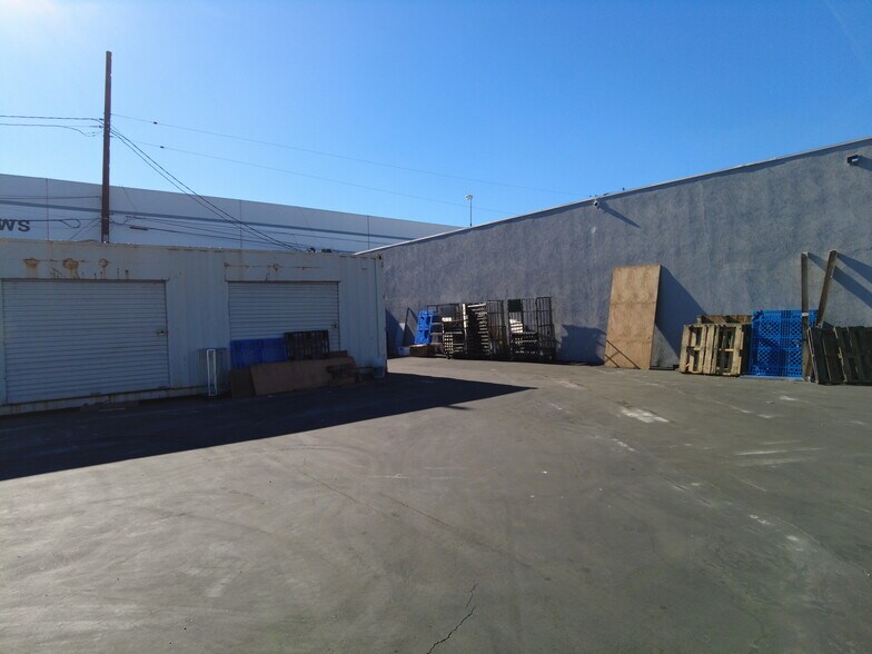 More Photos Of 1312 W Esther St, Long Beach Warehouse For Lease