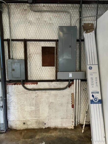 More Photos Of 4616 E Renfro St, Alvarado Warehouse For Sale