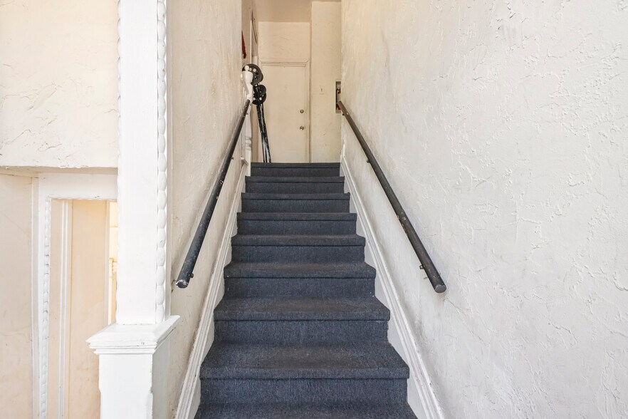 More Photos Of 1627 S Burlington Ave, Los Angeles Apartments For Sale