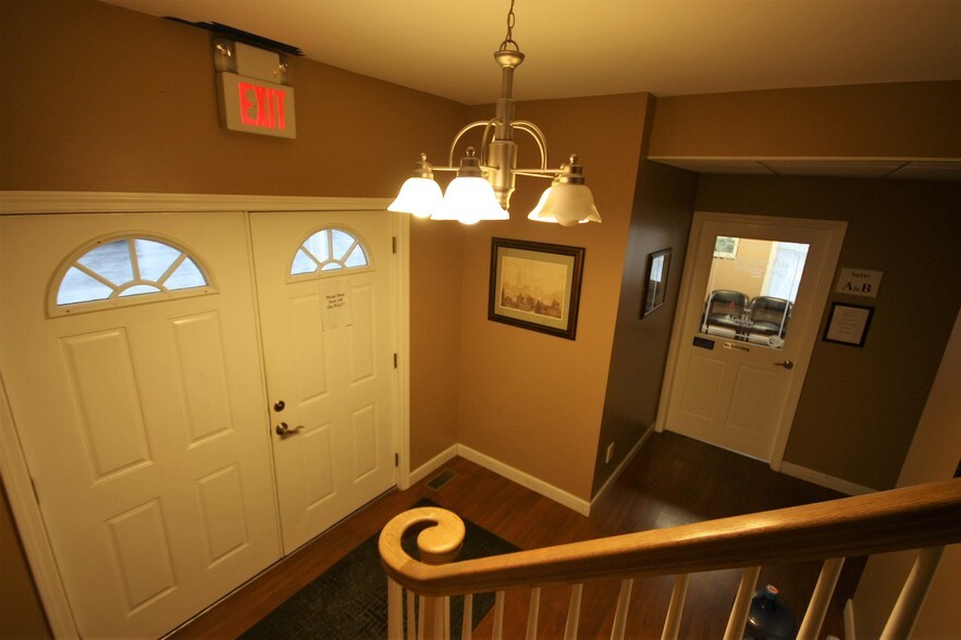More Photos Of 91 Gleneida Ave, Carmel Office For Sale