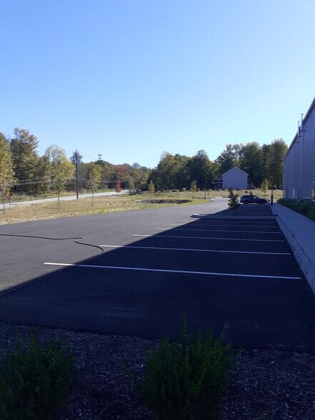 More Photos Of 2256 NY-17K, Montgomery Distribution For Sale