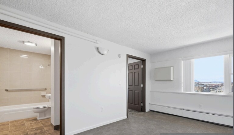 More Photos Of 300 E Collins Dr, Casper Apartments For Sale