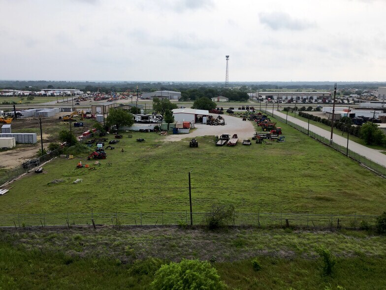 More Photos Of 3456 S Burleson Blvd, Alvarado Freestanding For Sale