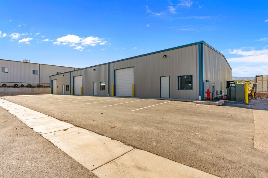 More Photos Of 2351 W 850 N, Cedar City Warehouse For Lease