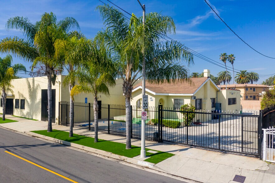 More Photos Of 2703 Southwest Dr, Los Angeles Warehouse For Lease