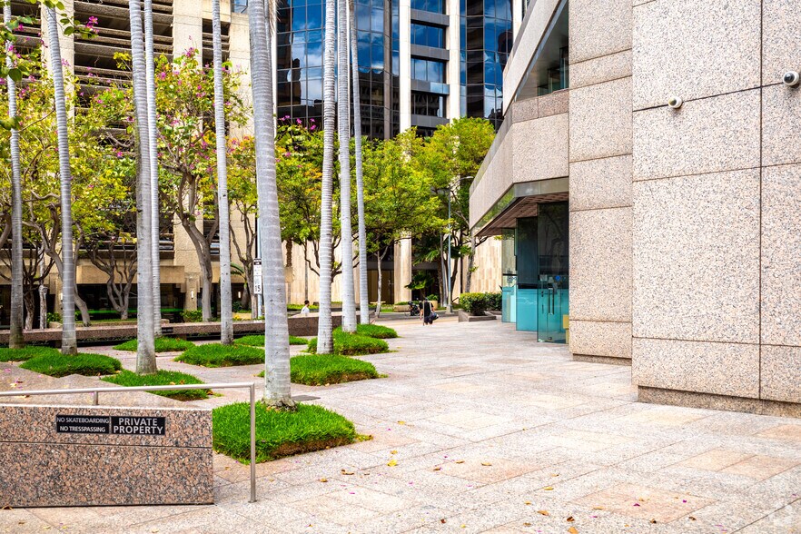 More Photos Of 1100 Alakea St, Honolulu Office For Sale