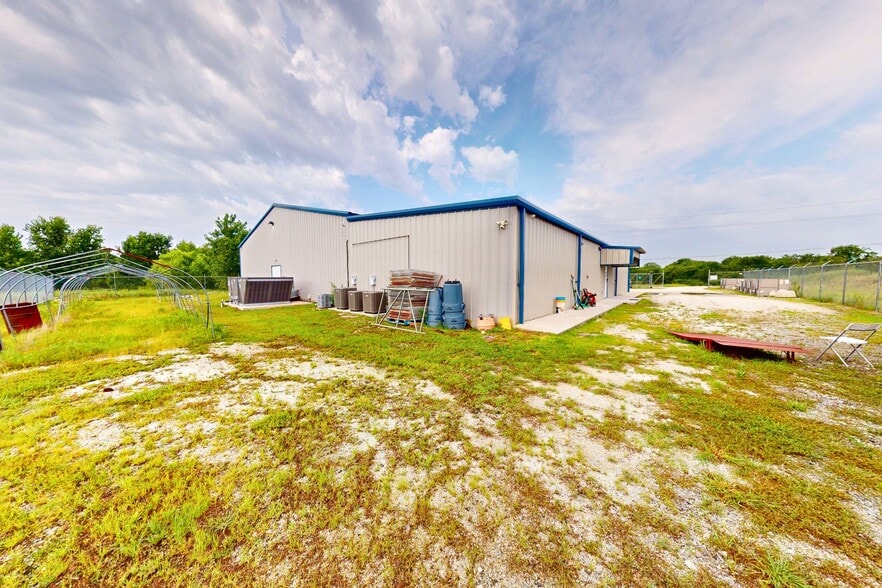 More Photos Of 12770 County Road 3580, Ada Sports And Entertainment For Sale