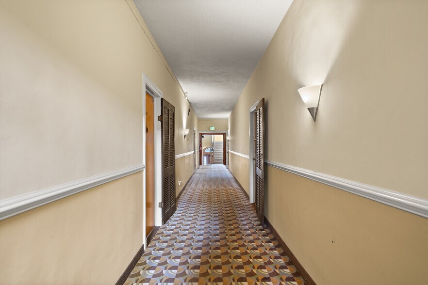 More Photos Of 300A E University Pky, Baltimore Apartments For Sale