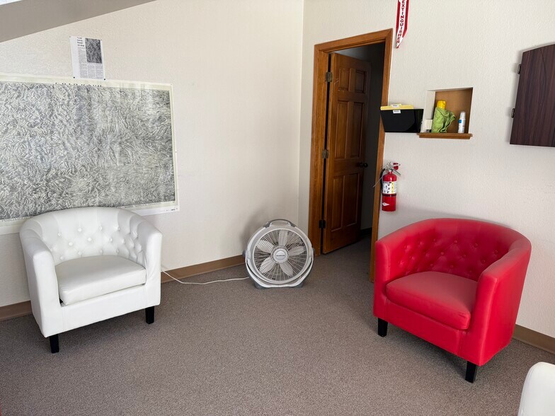 More Photos Of 1762 N Denver Ave, Fort Lupton Office For Sale