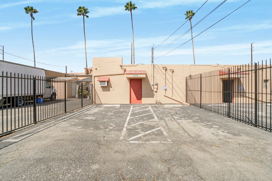 More Photos Of 21512-21516 Norwalk Blvd, Hawaiian Gardens General Retail For Sale