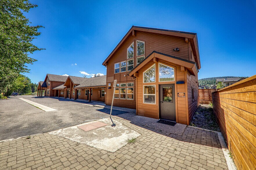 More Photos Of 12315 Deerfield Dr, Truckee Office Residential For Sale