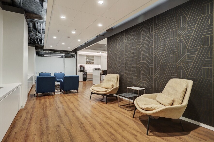More Photos Of 1001 McKinney St, Houston Office Residential For Lease