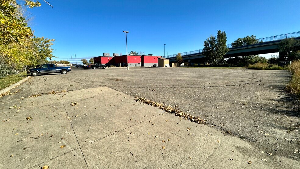 More Photos Of 3333 Hwy 10 E, Moorhead Restaurant For Sale