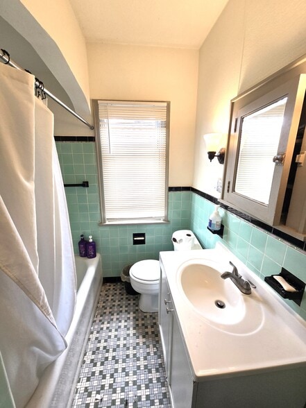 More Photos Of 3845 Chicago Ave, Minneapolis Apartments For Sale