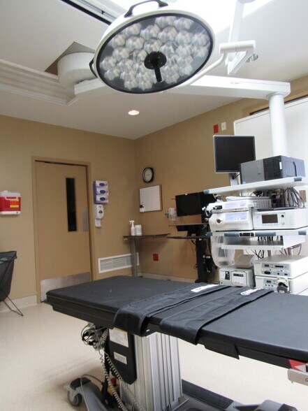 More Photos Of 101 2nd St NE, Auburn Medical For Sale