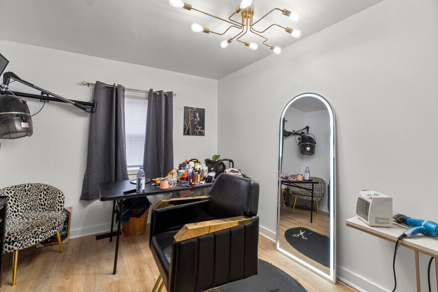 More Photos Of 300 Allegheny Ave, Towson Office For Sale