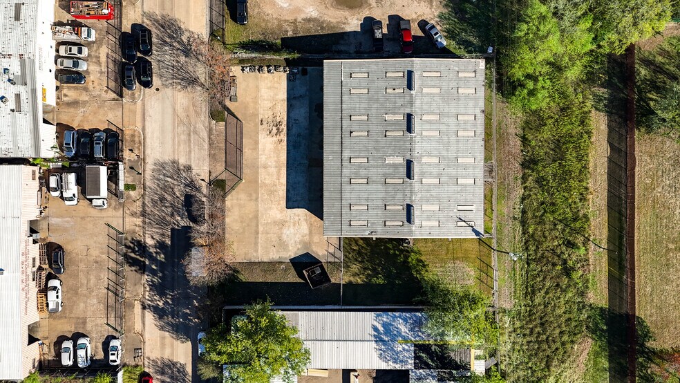 Primary Photo Of 9399 Summerbell, Houston Warehouse For Lease