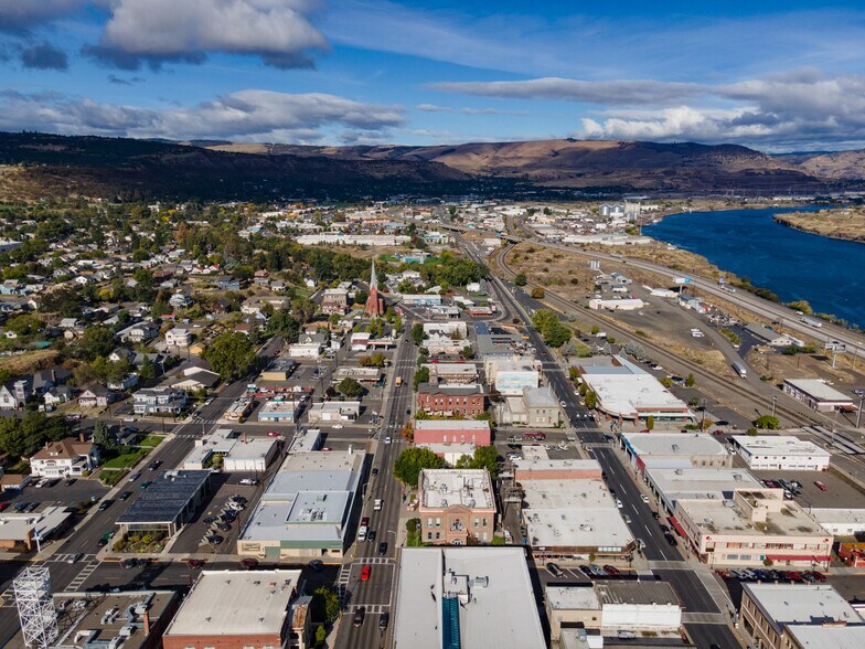 More Photos Of 311 Union St, The Dalles Restaurant For Sale