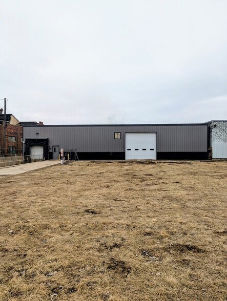 Primary Photo Of 405 18th Ave, Rockford Warehouse For Lease