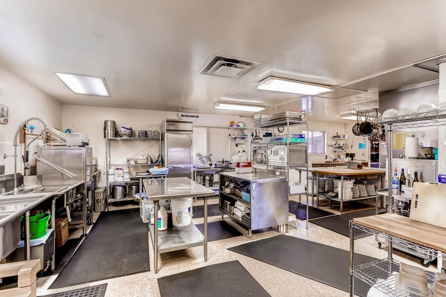 More Photos Of 32138 Highway 72, Golden Restaurant For Sale