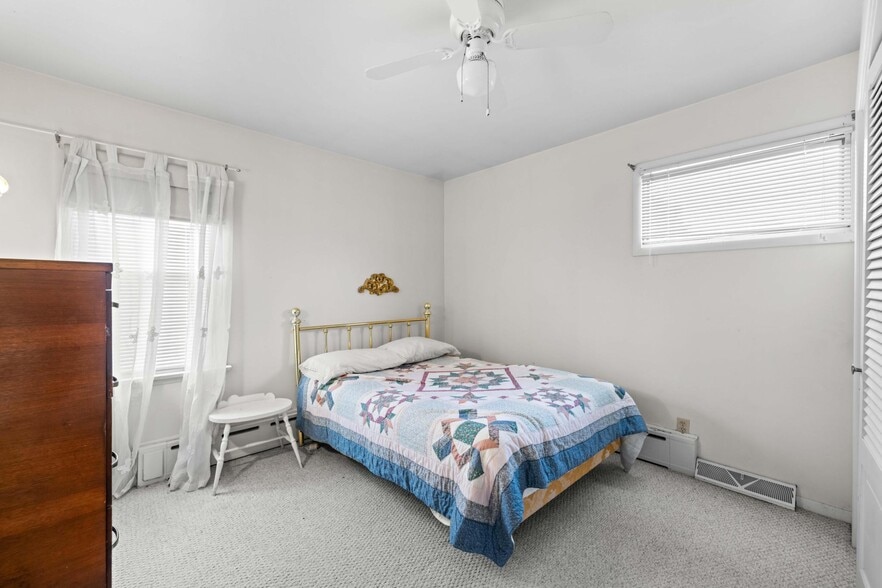 More Photos Of 1975 Seneca St, Buffalo Office For Sale