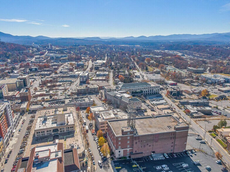 More Photos Of 14 O'Henry Ave, Asheville Loft Creative Space For Lease