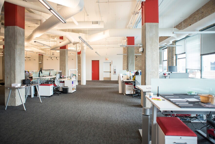 More Photos Of 770 N Halsted St, Chicago Office For Lease