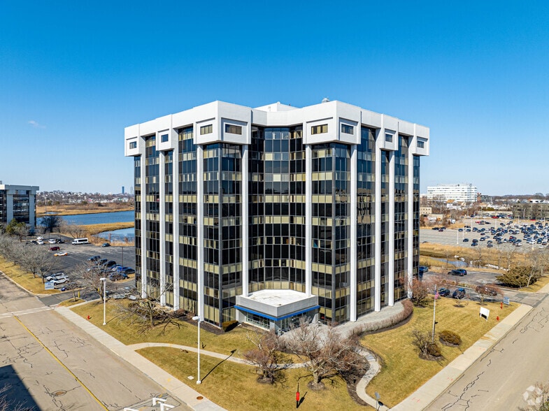 More Photos Of 95 Heritage Dr, Quincy Office For Sale
