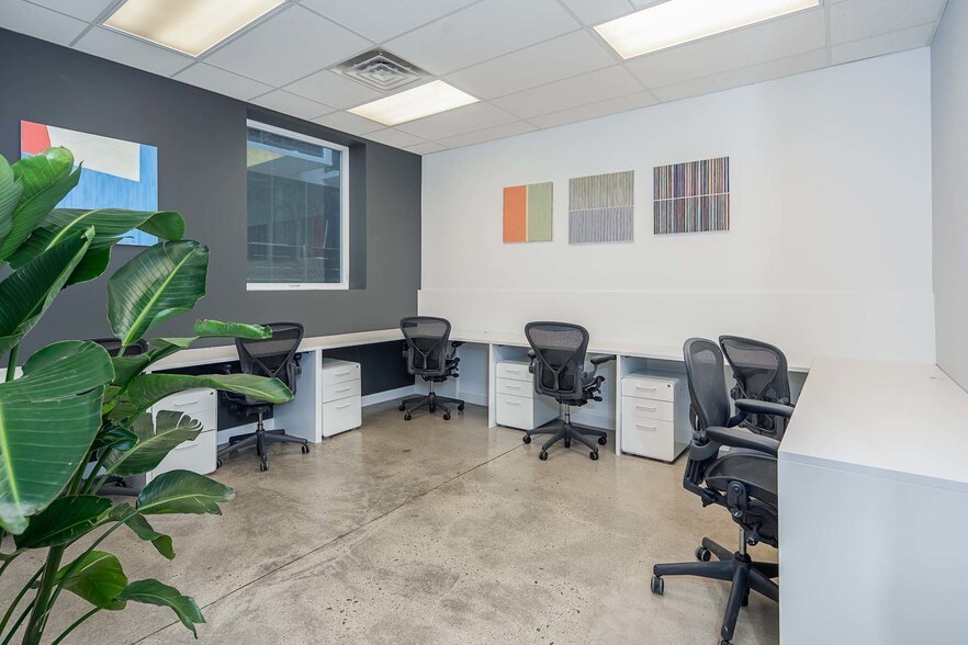 More Photos Of 155 2nd St, Jersey City Coworking Space