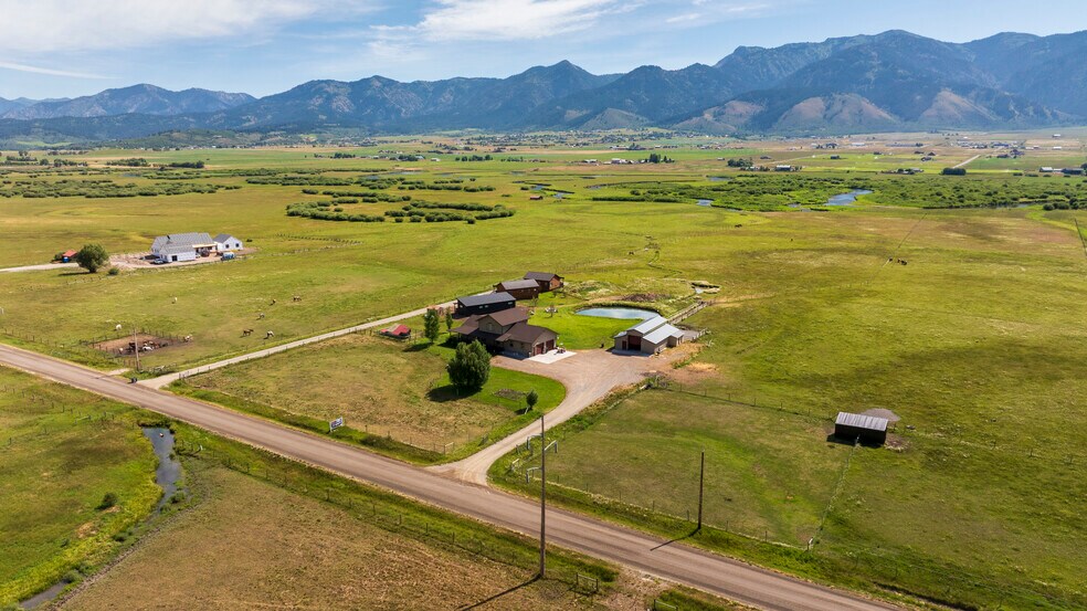 More Photos Of 5352 County 114 rd, Etna Specialty For Sale
