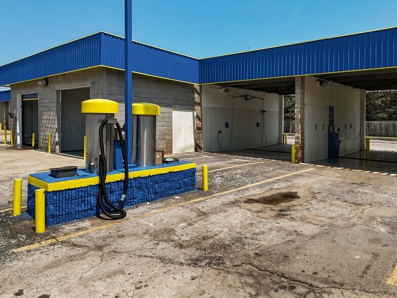 More Photos Of 2812 E Chestnut Expy, Springfield Carwash For Sale